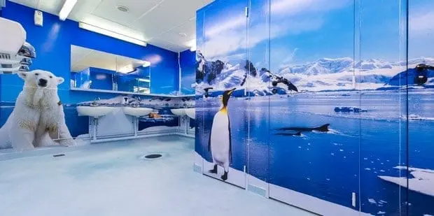 La pub du jour : Des WC artistiques... [Street Marketing] 3